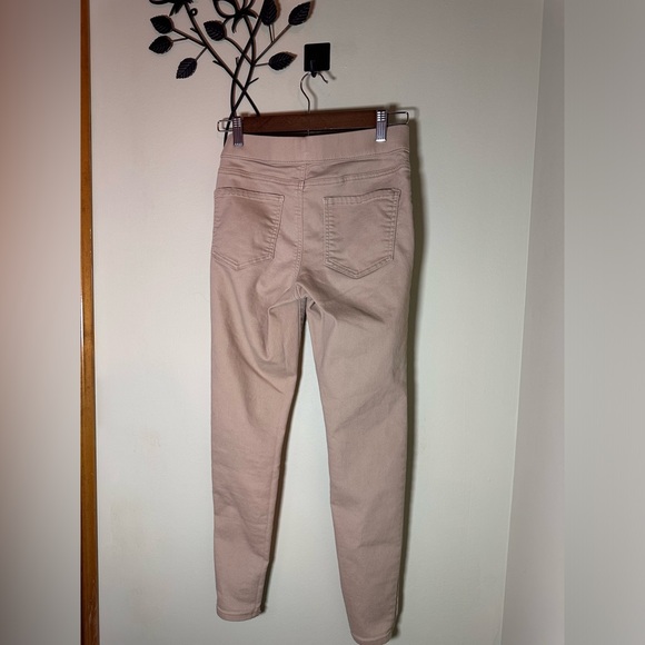 No Boundaries Elastic Waist Kaki Cream Pants Pull On Size Small - Picture 6 of 7